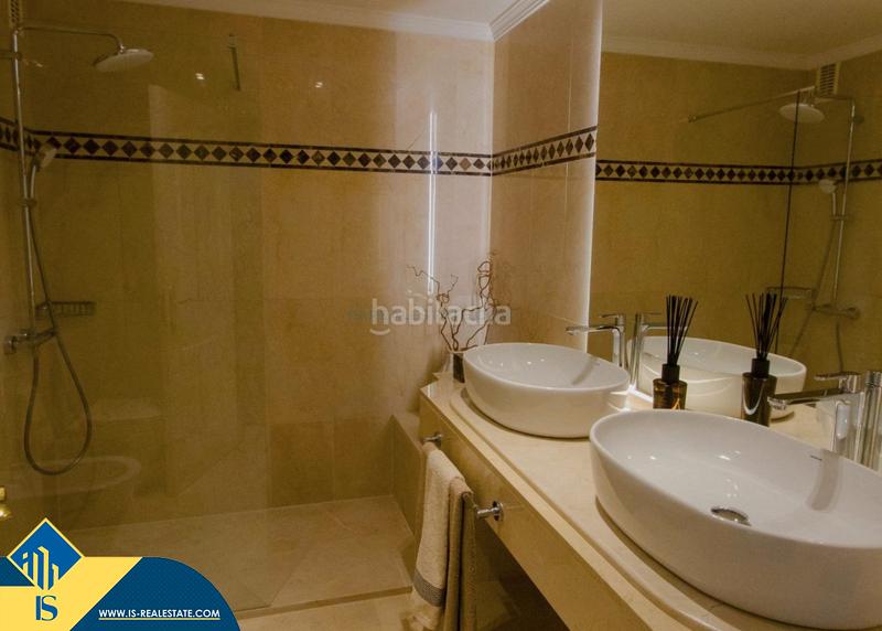 Foto 30ad0939-e9f2-4703-87d1-dd10d6b68390. Dúplex amb calefacció aparcament piscina a Río Real Marbella