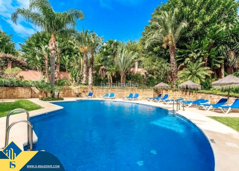 Foto 3d892596-c921-406a-83f9-9d919d52915a. Dúplex amb calefacció aparcament piscina a Río Real Marbella