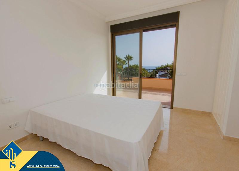 Foto bc2adf4a-22e0-427c-b05f-bd2b9b199482. Dúplex amb calefacció aparcament piscina a Río Real Marbella