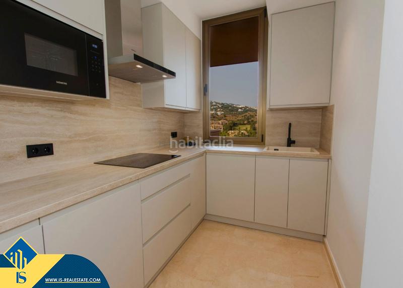 Foto c4497b29-7732-41d5-b186-246cc96c3391. Dúplex amb calefacció aparcament piscina a Río Real Marbella