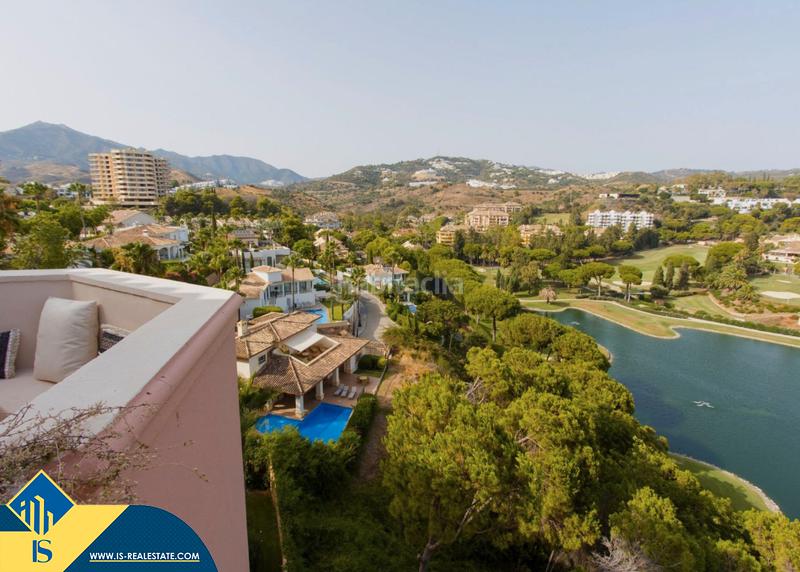 Foto ec9c2892-970d-4f9e-b6b2-28884578be2b. Dúplex amb calefacció aparcament piscina a Río Real Marbella