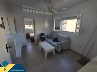 Studio à Playa de los Náufragos. Estudio reformado con piscina comunitaria, en la provincia de al