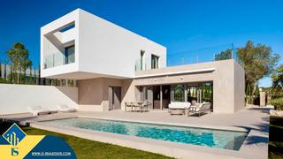 Xalet a Cox. Villa con piscina privada, en la provincia de alicante, en orihu