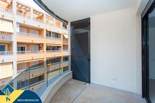 Piso en Zona Playa del Cura. Apartamento con terraza en la provincia de alicante, en torrevie