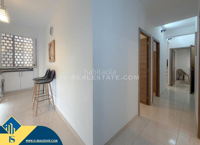 Foto 04afe784-83ba-407d-b405-a1cd103a3e38. Apartamento  renovado con terraza, en la provincia de alicante, en la ciudad , en la zona de playa del cura. 3 habitac en Torrevieja