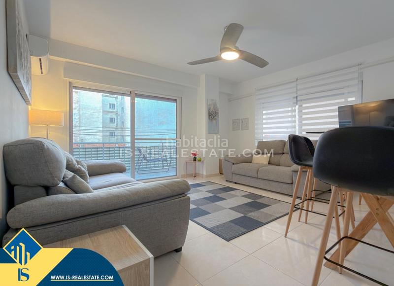 Foto 28d6df7e-29e4-44a9-8710-83b8d5ba8315. Apartamento  renovado con terraza, en la provincia de alicante, en la ciudad , en la zona de playa del cura. 3 habitac en Torrevieja