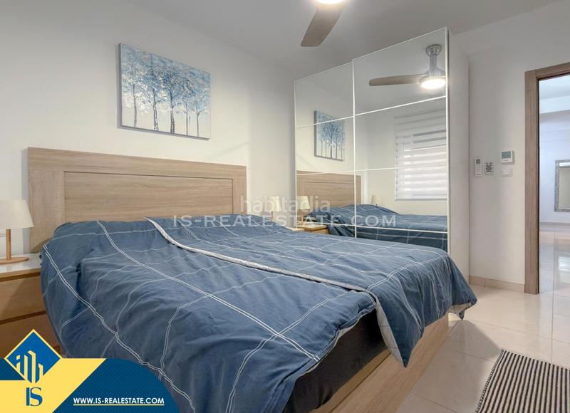 Foto 2fd26283-24fc-431e-b8db-1f9964ef8c72. Apartamento  renovado con terraza, en la provincia de alicante, en la ciudad , en la zona de playa del cura. 3 habitac en Torrevieja