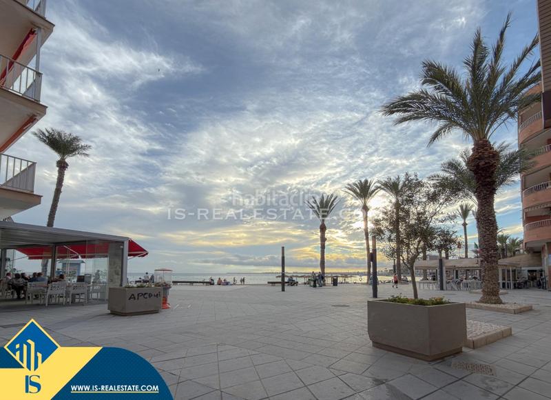 Foto b2260195-f890-4b84-ab46-5a6a02c065e7. Apartamento  renovado con terraza, en la provincia de alicante, en la ciudad , en la zona de playa del cura. 3 habitac en Torrevieja