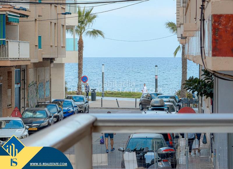 Foto baf388cb-4e9d-46ee-a79a-de03f80a85ef. Apartamento  renovado con terraza, en la provincia de alicante, en la ciudad , en la zona de playa del cura. 3 habitac en Torrevieja