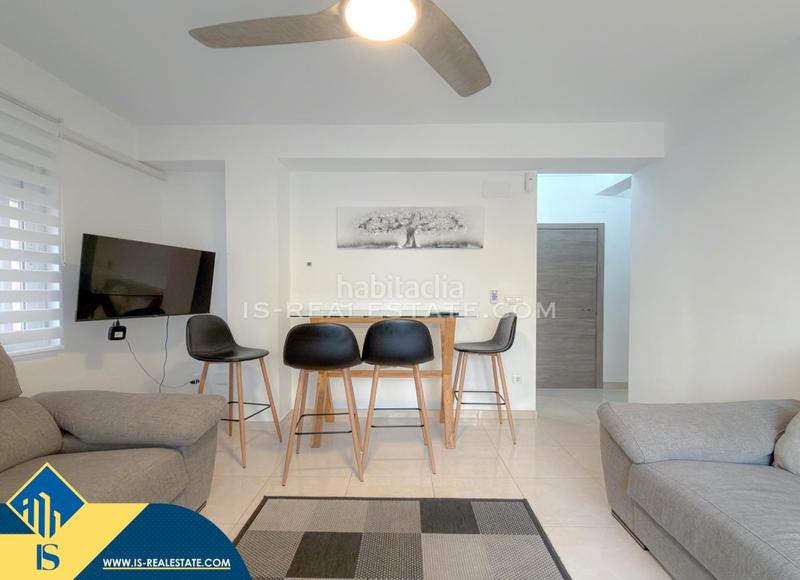 Foto bc041ee8-e15e-4cd9-95af-e82a6fdba5bf. Apartamento  renovado con terraza, en la provincia de alicante, en la ciudad , en la zona de playa del cura. 3 habitac en Torrevieja