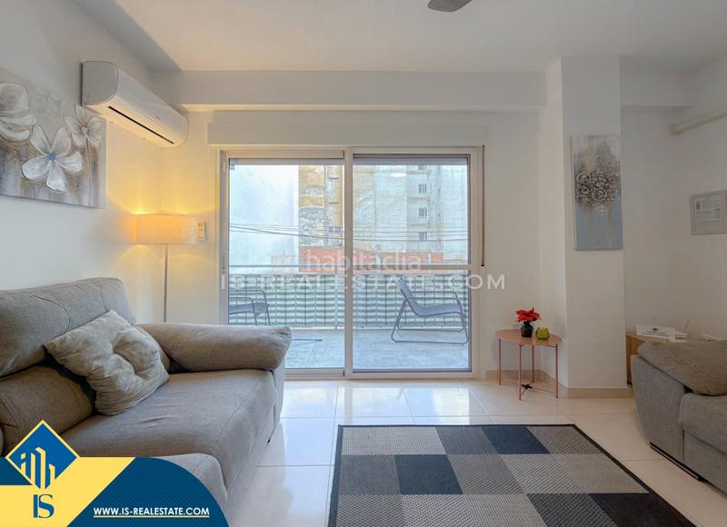 Foto cb5860bc-71d7-4ca9-9546-710cefaa6e42. Apartamento  renovado con terraza, en la provincia de alicante, en la ciudad , en la zona de playa del cura. 3 habitac en Torrevieja