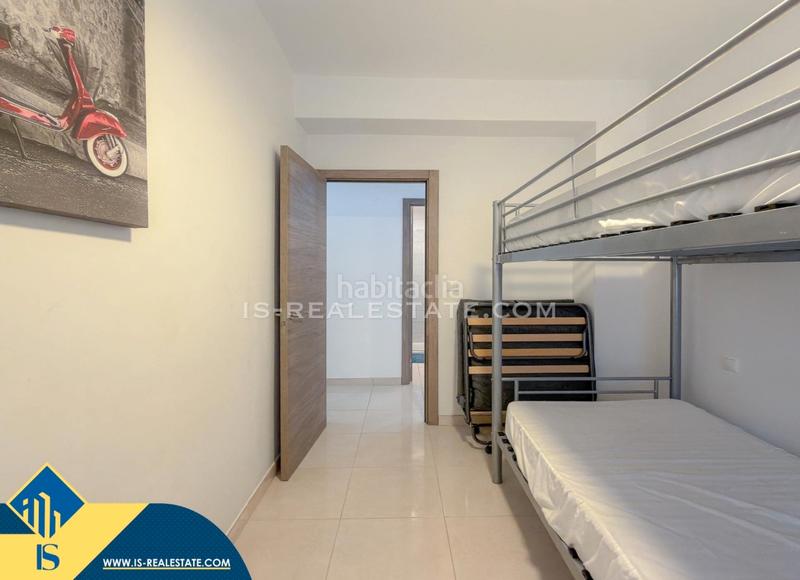 Foto f58a8aa7-baf3-4b99-9b6c-5e9b03ab7164. Apartamento  renovado con terraza, en la provincia de alicante, en la ciudad , en la zona de playa del cura. 3 habitac en Torrevieja