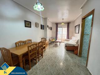 Apartment in Gaspar Perelló. Apartamento con terraza, en la provincia de alicante, en la ciud