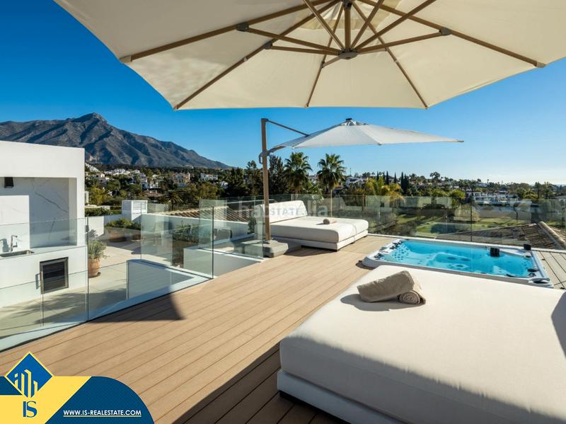 Foto 0995b6b5-20cf-46c5-91d5-aa184c203f12. Xalet amb calefacció aparcament piscina a Aloha Marbella