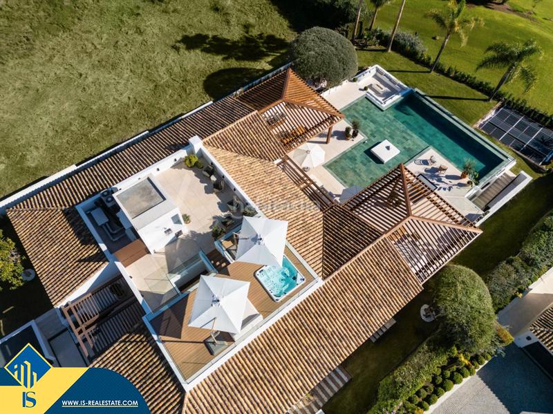 Foto bb5d310f-9349-42fe-a676-754b7ff21cef. Xalet amb calefacció aparcament piscina a Aloha Marbella