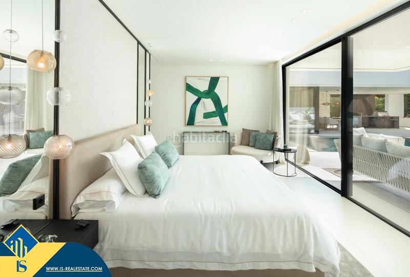 Foto 0313745f-5de4-45e8-be5e-bcc143e3f2ad. Xalet amb calefacció aparcament piscina a Los Naranjos Marbella