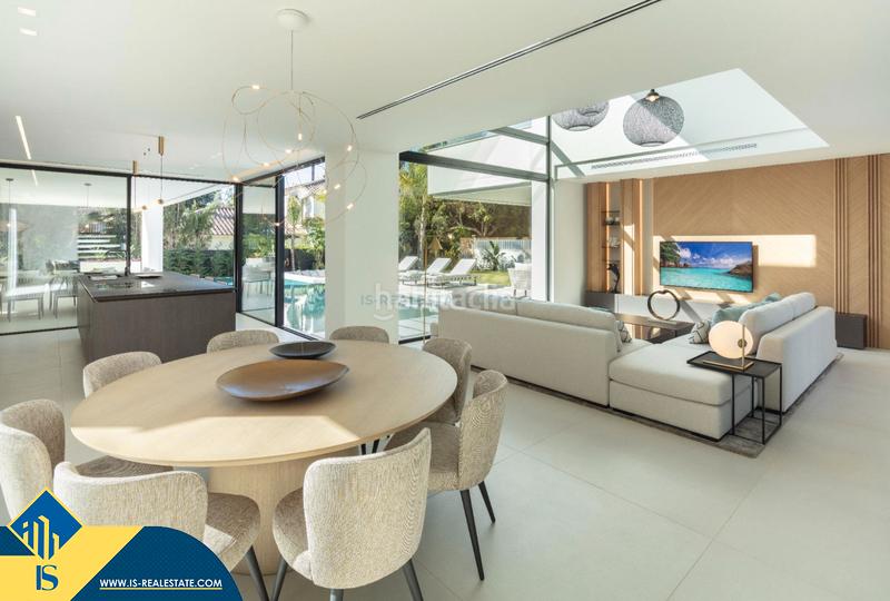 Foto 04e6aad5-dc52-4517-8084-ee23258eba2b. Xalet amb calefacció aparcament piscina a Los Naranjos Marbella