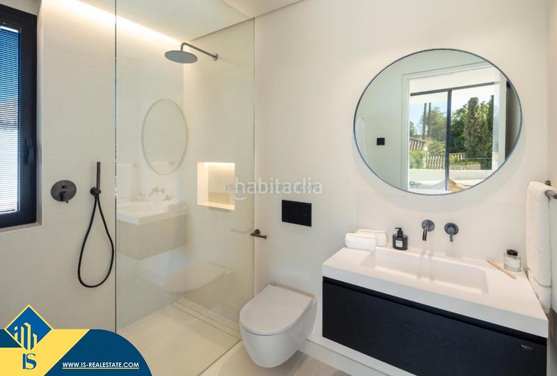 Foto 25b4bfa1-bda0-4937-9076-25d0fde90c78. Xalet amb calefacció aparcament piscina a Los Naranjos Marbella