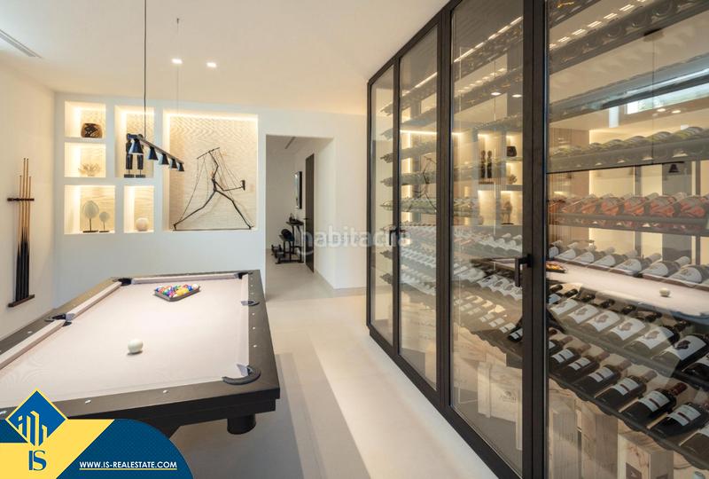 Foto 51b6b2a7-60c7-42da-be2f-821a43789c04. Xalet amb calefacció aparcament piscina a Los Naranjos Marbella