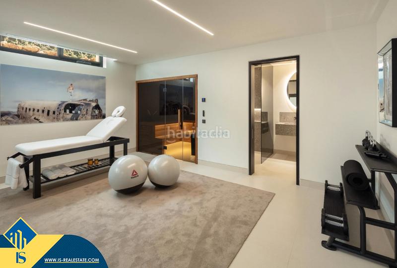 Foto b929c988-6049-4a90-8b87-1364d4738e97. Xalet amb calefacció aparcament piscina a Los Naranjos Marbella