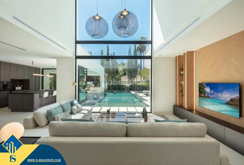 Foto ba6fb20f-287f-4f9d-b2c1-8e251786310c. Xalet amb calefacció aparcament piscina a Los Naranjos Marbella