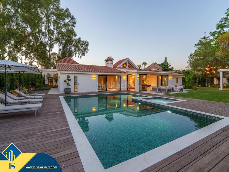 Foto b5fb1591-d4f7-41bb-891c-900b306ca925. Xalet amb calefacció aparcament piscina a Puerto Banús Marbella