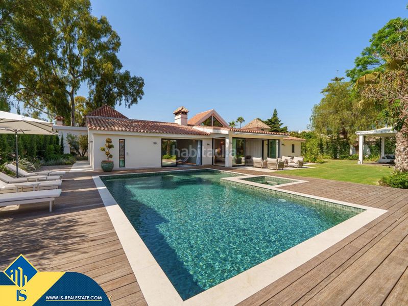 Foto e1d88566-a971-4cee-8fb2-89492e1cddf3. Xalet amb calefacció aparcament piscina a Puerto Banús Marbella