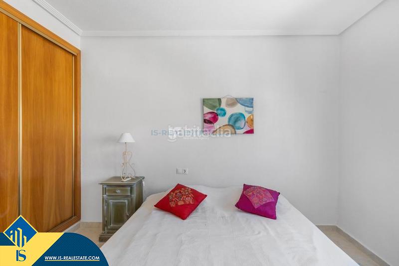 Foto 2293876e-4569-46dd-9617-2ad81557e15b. Chalet with parking pool in La Zenia Orihuela