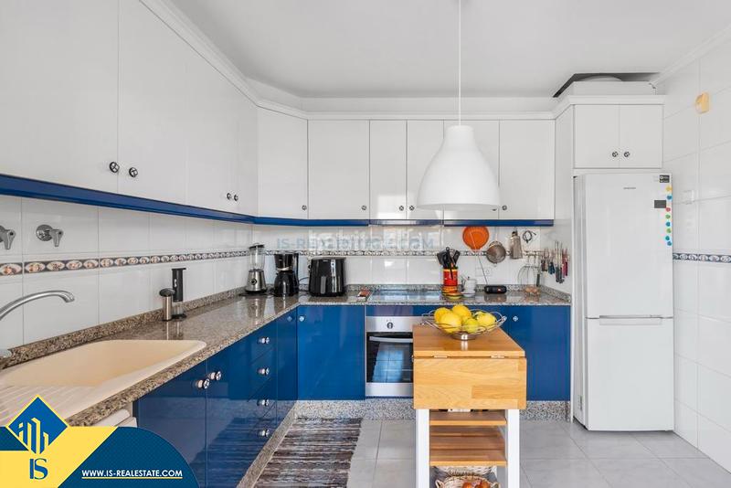 Foto 5c989bd1-e7e1-40f2-bfcb-b586f6ae5c88. Chalet with parking pool in La Zenia Orihuela