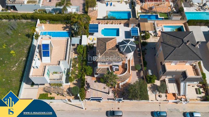 Foto 842545fc-7fac-4820-81cd-68200c231b28. Chalet with parking pool in La Zenia Orihuela