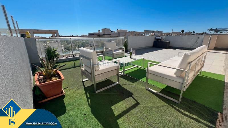 Foto 29389785-a70e-40ab-9da8-a7e6862871a4. Casa con parcheggio in Pueblo Latino Pilar de la Horadada