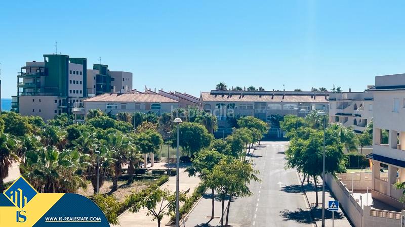 Foto 6537afc5-067a-40cc-b81e-256ee609d51c. Casa con parcheggio in Pueblo Latino Pilar de la Horadada