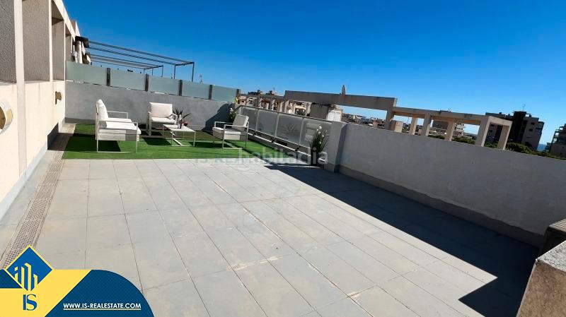 Foto f51a6de3-9ff6-41ab-b2f9-5cb322101a9c. Casa con parcheggio in Pueblo Latino Pilar de la Horadada