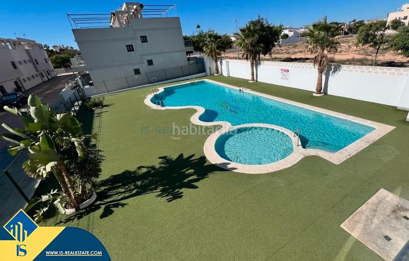 Foto fcd7b686-9056-4c7a-9f41-3eb9c61317c9. Casa con parcheggio in Pueblo Latino Pilar de la Horadada