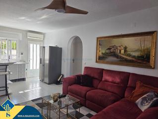 Casa a San Miguel de Salinas. Bungalow con terraza, en la provincia de alicante, en la localid