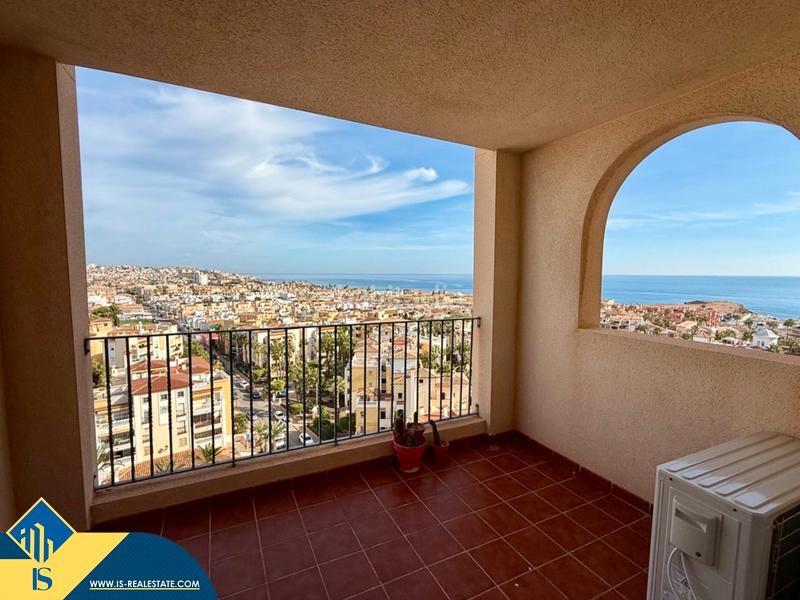 Foto bd7d7b54-a3fa-4184-9225-b151a21f81b3. Pis amb piscina a Aguas Nuevas Torrevieja