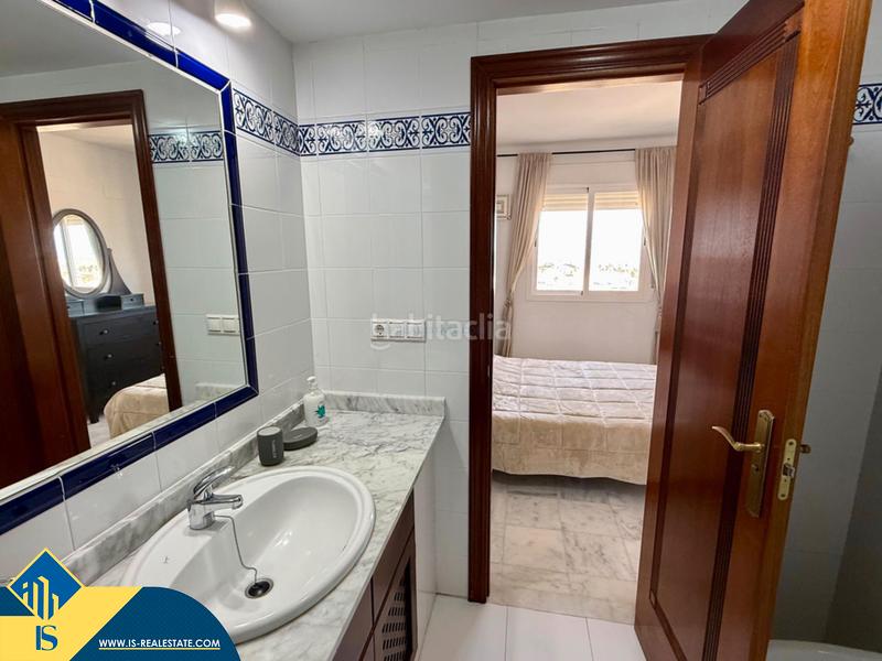 Foto e0b66dad-6c17-4e90-8e59-b58a68645c4d. Pis amb piscina a Aguas Nuevas Torrevieja