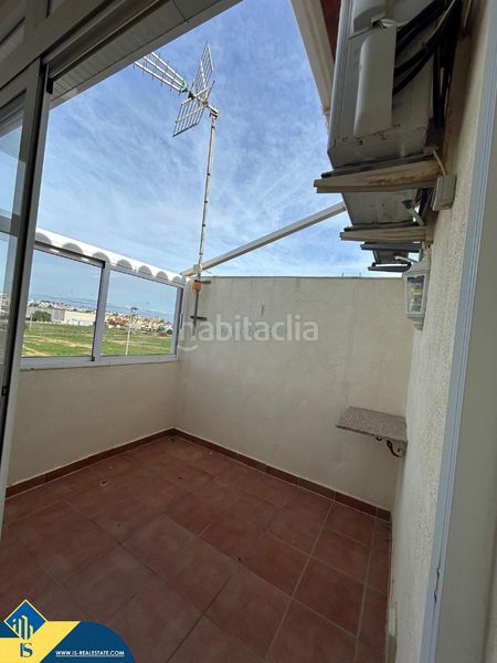 Foto 3ad4d822-507b-4eca-b196-e476738ad8d4. Dúplex amb piscina a Los Balcones-Los Altos Torrevieja