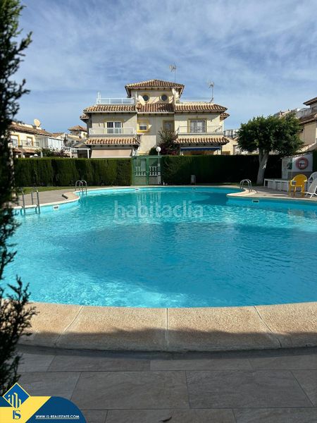 Foto 8f484347-2abc-4794-a312-006da59fd1c4. Dúplex amb piscina a Los Balcones-Los Altos Torrevieja