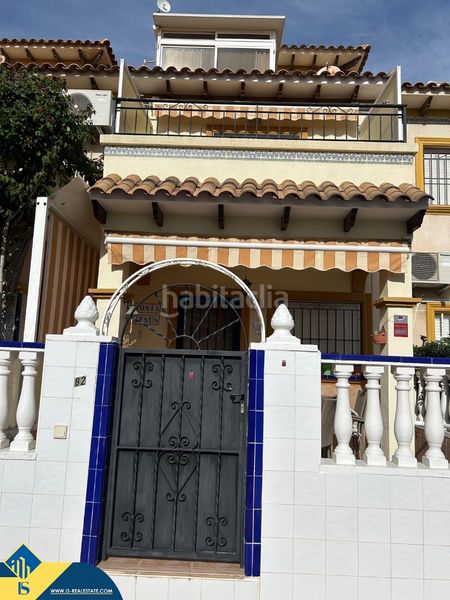 Foto 907bf2ee-4db2-4c91-ba6e-4d540347248e. Dúplex amb piscina a Los Balcones-Los Altos Torrevieja