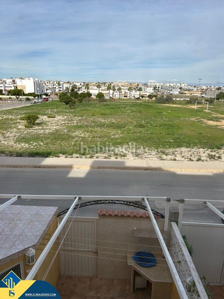 Foto cf39f972-5003-474c-bdc1-a32494d16aac. Dúplex amb piscina a Los Balcones-Los Altos Torrevieja