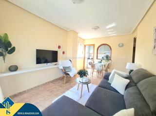 Apartament a Nueva Torrevieja. Apartamento con piscina comunitaria, en la provincia de alicante