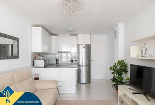 Àtic a Las Piscinas Naturales. Ático renovado con terraza, en la provincia de alicante, en la c