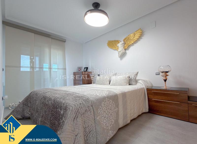 Foto 0b0a733c-dfe1-4c74-87bd-e21c15ac1c36. Attique avec chauffage dans Zona Playa del Cura Torrevieja