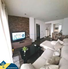 Apartment in Nueva Torrevieja. Apartamento con piscina comunitaria, en la provincia de alicante