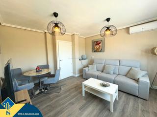 Casa en Pilar de la Horadada Ciudad. Casa adosada con terraza en orihuela costa, alicante. 4 habitaci