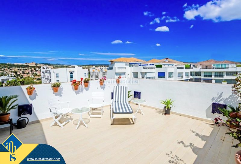Foto 3dbbea84-83aa-45c4-9838-18e7602a1cd3. Àtic amb calefacció aparcament piscina a Puerto Banús Marbella