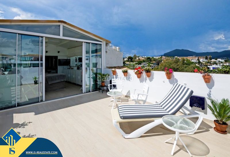 Foto c46b1187-8195-420e-8ebe-ea093f284d9f. Àtic amb calefacció aparcament piscina a Puerto Banús Marbella