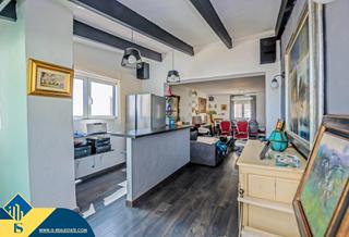 Attique à Puerto Banús. Ático con piscina comunitaria, en la provincia de málaga, en la