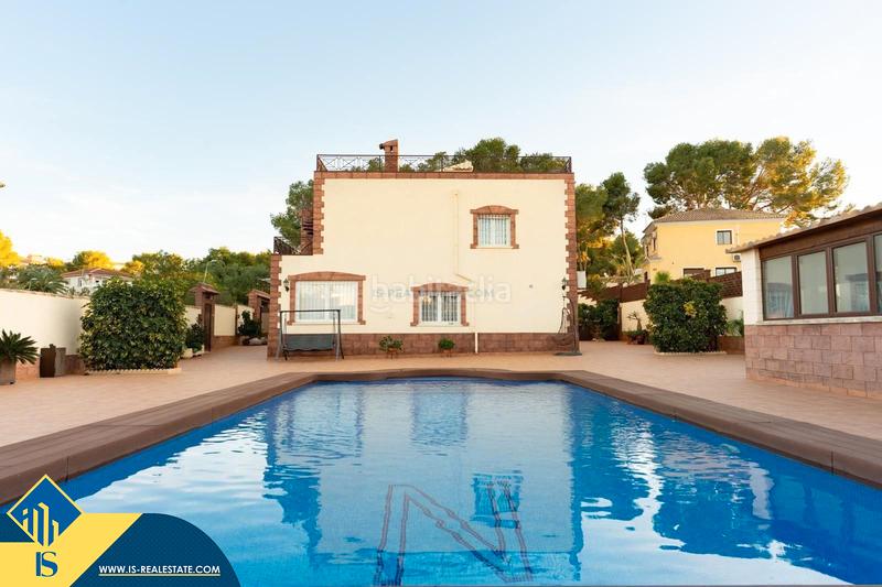 Foto 8d317ba0-9061-49af-946c-ab9b59a2c52a. Chalet mit pool in Los Balcones-Los Altos Torrevieja